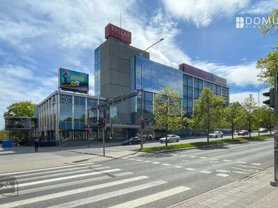 Vaikse hoovi poolne kontor kesklinnas