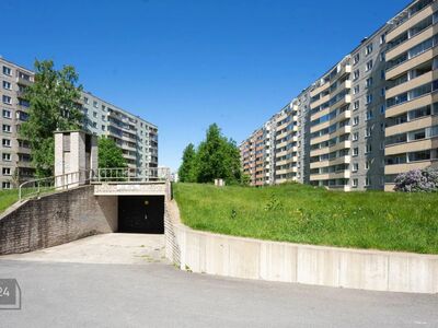 Müüa  mahukas garaažiboks Õismäe tee 150a maa-aluses garaažikompleksis