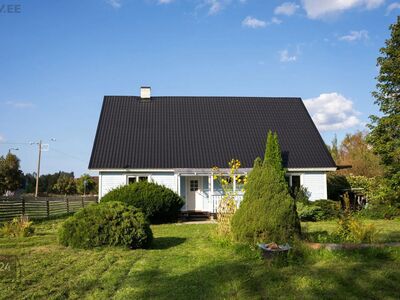 Müüa kahekorruseline 4-toaline eramaja Loksa kesklinnas, rahulikus ja rohelises piirkonnas