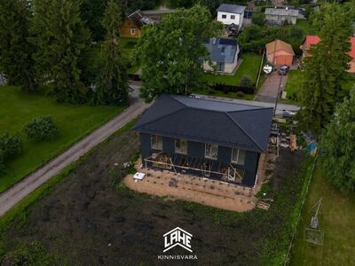 Müüa avara ja valgusküllase projektiga paarismajaboks rahulikus piirkonnas - Ihastes

Paarismaja 