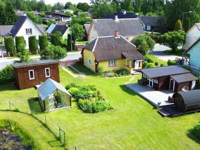 Atraktiivne väikemaja uute kõrvalhoonetega