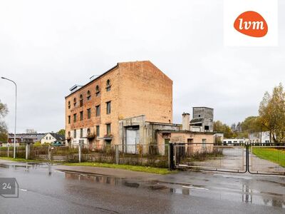 MÜÜA SUUR TÖÖSTUSHOONE RAPLA LINNAS!