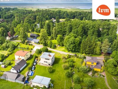 Ruumikas maja privaatsel kõrvaltänaval!