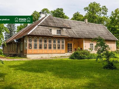 Müüa korras mõisa härrastemaja.