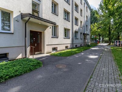 Super asukohaga korter renoveeritud majas!