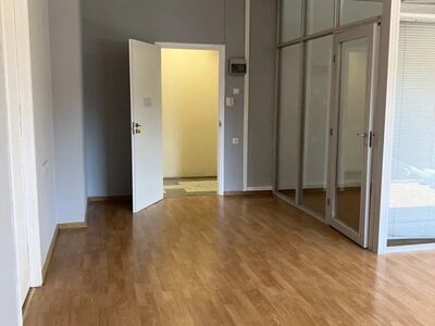 Kadaka tee 72A ärimajas anda üürile büroo 36,6 m2