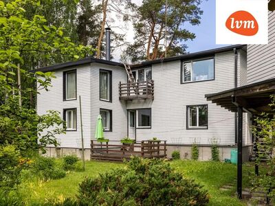 Majaosa Nõmme mändide all!