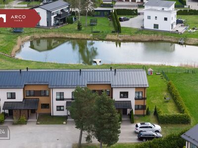 MÜÜA 4-TOALINE RIDAELAMUBOKS UUESALUS!

Ridaelamuboks järve ääres koos privaatse ujumiskohaga
