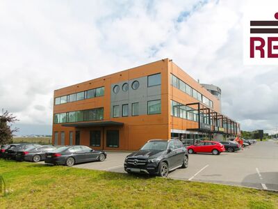 Avarad bürooruumid mereäärses hoones Rocca Al Mares