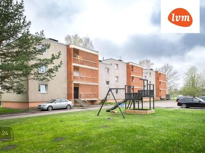 Eramajade piirkonnas, suur, rõduga kolmene!
