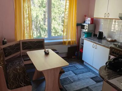 Müüa või üürida 2 toaline korter, meri lähedal, kahe aknast vaade metsale kus seeni ja marju