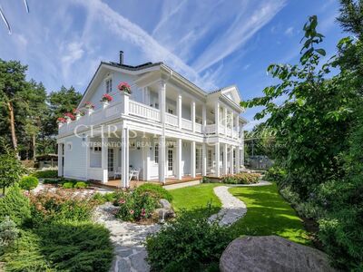 Pirita rannarajoonis asuv elegantne villa