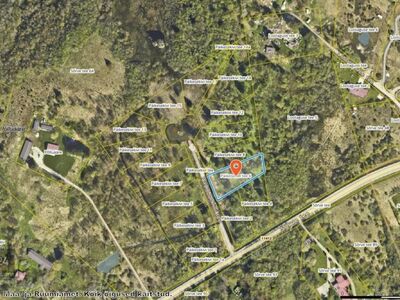 Päikesekivi: Elu looduse ja melu vahel