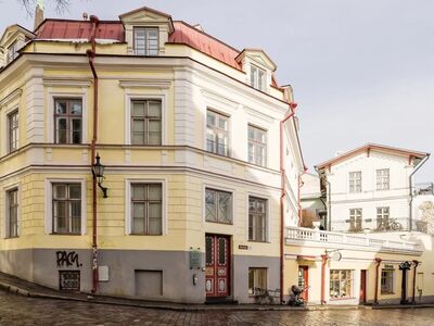 3 magamistoaga korter vanalinnas!