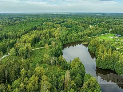 MAALILINE KRUNT VEEKOGU ÄÄRES ELUMAJA EHITAMISEKS