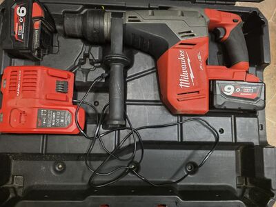 Milwaukee M18 CHM-M18 FUEL™ 5 kg SDS-Max puurvasar täiskomplekt