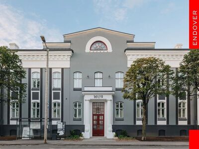 Parkimiskoht hinnas! KÕRGETE LAGEDEGA ELEGANTNE LINNAKODU!