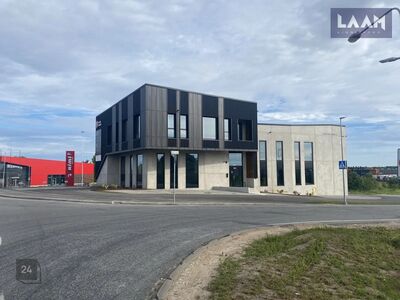 VAIKNE KABINET UUES ÄRIMAJAS – KOMMUNALID JA PARKIMINE HINNAS!