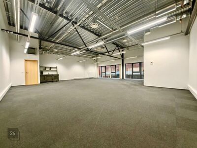 105,2 m² AVAR ÄRIPIND, 12 KUUD KÕRVALKULUD HINNAS!