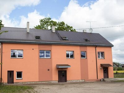 *TULE ISE SIIA ELAMA JA ÜLEJÄÄNUD TOAD ANNA RENTI ( BOOKING, AIRBNB )
*Hoones on kokku 16 tuba ( 