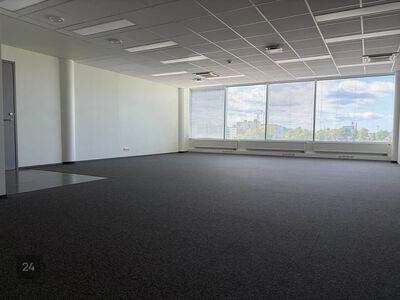 Üürile anda büroo, 72,3m2, Väike-Paala 1-301