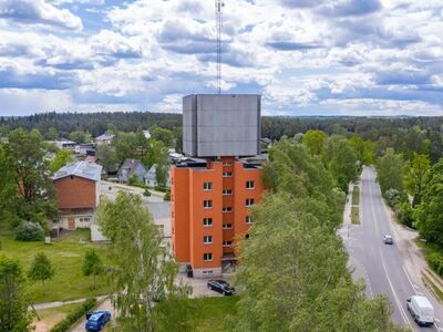 Veetorn ja kaks korterit