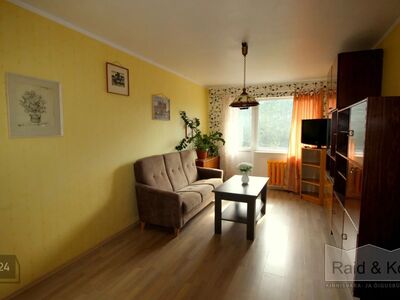 Esimene makse üürilepingu sõlmimisel on:

* tagatisraha 240 €, mis tagastatakse üüriperioodi 