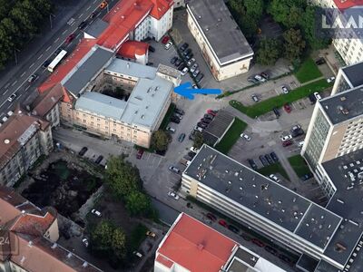 Suurepärase asukohaga äripind südalinnas!