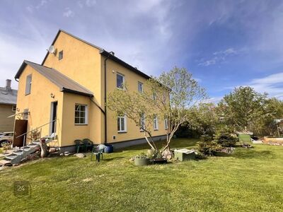 Korralik maja, väga hea asukoht!