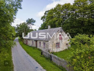 Müüa 1820 aastal ehitatud ajalooline Pidula mõisa moonakatemaja!