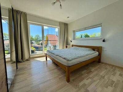 Valgusküllane majaosa Kuressaare kesklinnas