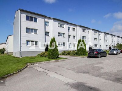 Müüa 66,6 m² suurune läbi maja planeeringuga 3-toaline korter Pärnus  Oja tn piirkonnas, aadres