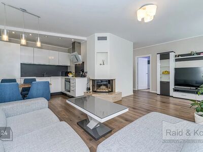 MAAKLERITASU 700 EUR!