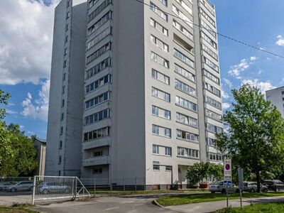 Suurepärase asukohaga korter + suur kinnine rõdu