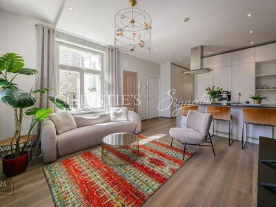 Vanalinna korter suure terrassiga, kinnises hoovis