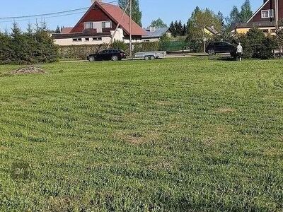 kinnistu Väike-Maarja aleviku servas