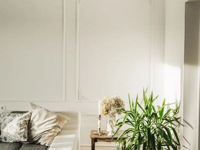 MÜÜA VALGUSKÜLLANE JA HUBANE KORTER