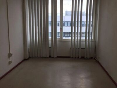 Üürile anda väike, 17 m2 büroo Haabneeme keskuses asuvas hoones