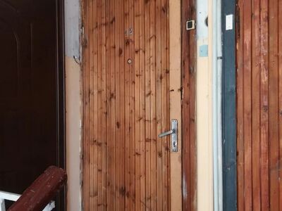 Oksjon: 2 tuba, Kohtla-Järve, Uus tn 5-42