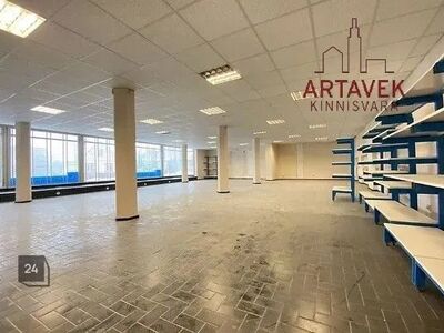 Kohtla-Järve kesklinna lähedal müüa äripind (varem oli elektripood)