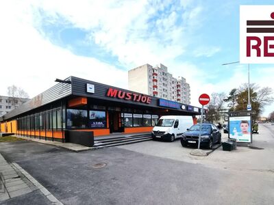 Hea nähtavusega kaubandushoone Paldiski maanteel.