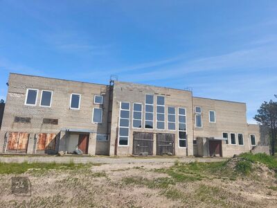 Merepiiriga krunt koos 2217m² külmhoonega