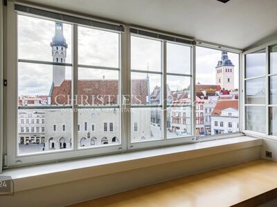 Tallinna Vanalinna pärl, ainulaadse vaatega Raekoja platsile