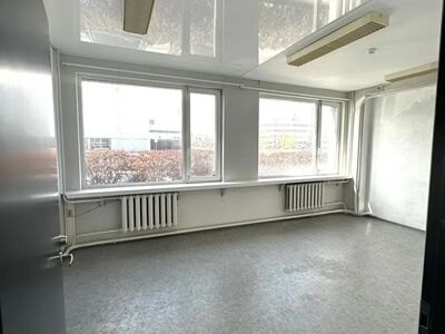 Anda üürile väike büroo, 21,2m2, Laki 25!