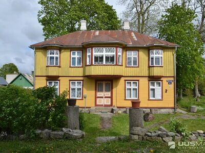 Müüa ajalooline elamu Kihelkonna keskuses.
