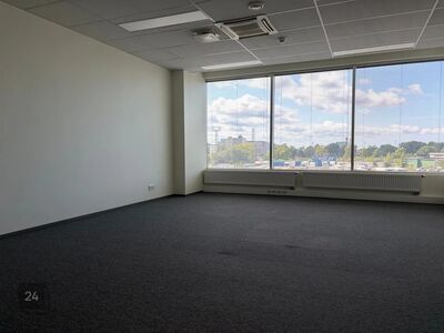 Üürile anda 31,9m2 suurune büroo, V-Paala 1