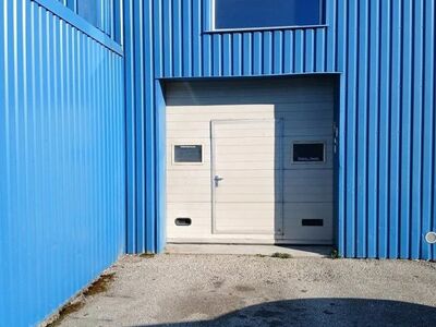 Ruumi on kasutatud autode pesuks