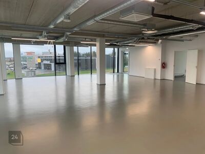 Üürile on anda otse hoone omanikult avatud planeeringuga kaasaegne heas korras äripind Tuleviku t