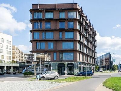 Anda üürile soe parikmiskoht Poordi 1 majas, mis asub Tallinna reisisadama ja vanalinna vahel Ahtr