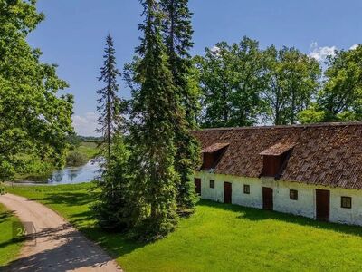 Kinnistu järve kaldal!